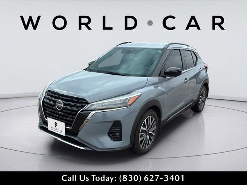 Used 2021 Nissan Kicks SR w/ SR Premium Package FWD image 15