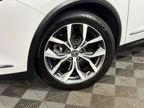 Used 2023 Acura MDX SH-AWD w/ Technology Package image 2