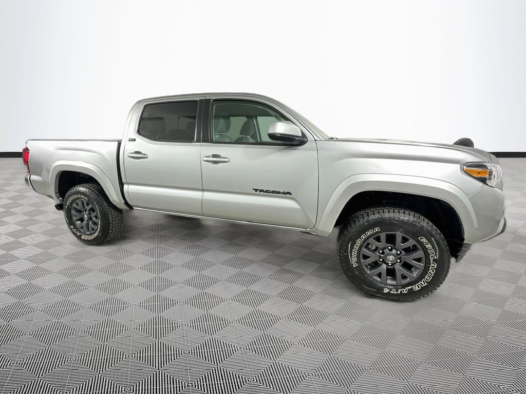 Certified 2023 Toyota Tacoma SR5 w/ Black Out Package (TMS) AWD/4WD image 17