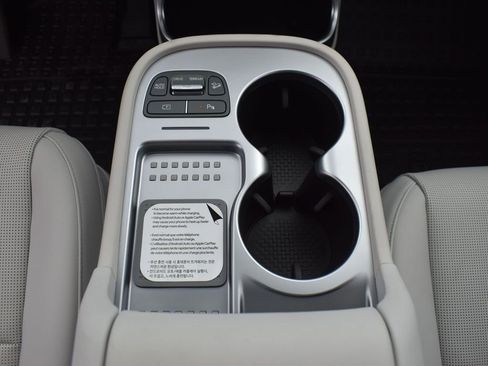 New 2026 Hyundai Ioniq 9 SEL image 16