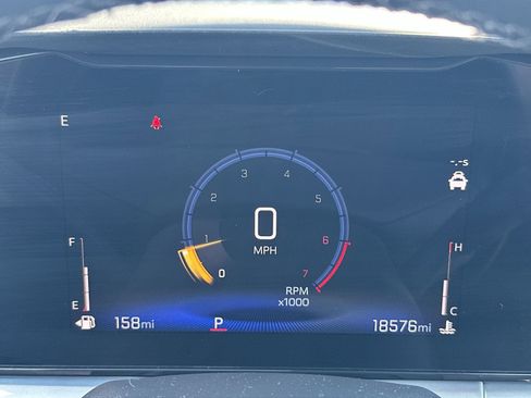 Used 2025 Chevrolet Trax LT w/ LT Convenience Package image 23