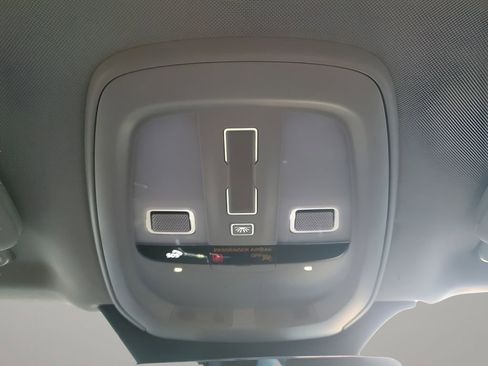 Used 2023 Volvo XC90 B6 Plus image 41