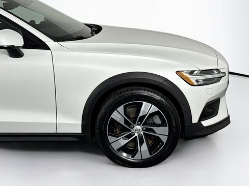 Used 2023 Volvo V60 B5 Cross Country Plus AWD/4WD image 41