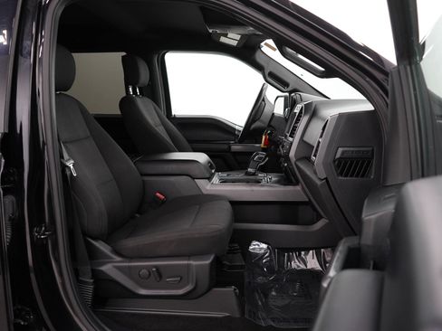 Used 2019 Ford F150 XLT w/ Equipment Group 302A Luxury AWD/4WD image 11