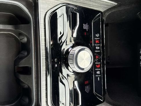 Used 2024 Jeep Wagoneer L Series III w/ Flexible Seating Group AWD/4WD image 26
