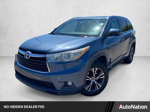 Used 2016 Toyota Highlander XLE AWD/4WD image 1