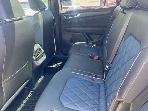 New 2026 Volkswagen Atlas Cross Sport SEL Premium R-Line image 9