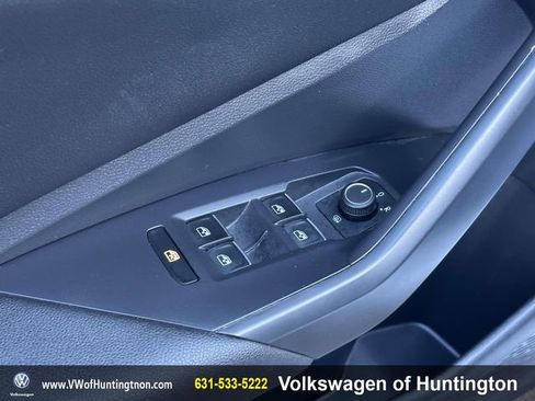 Certified 2021 Volkswagen Jetta SE image 15