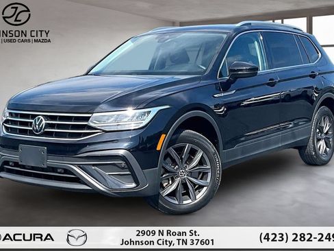 Used 2022 Volkswagen Tiguan SE AWD/4WD image 1