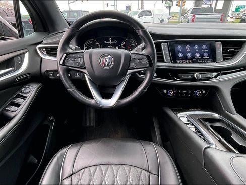 Used 2024 Buick Enclave Avenir w/ Avenir Technology Package image 5