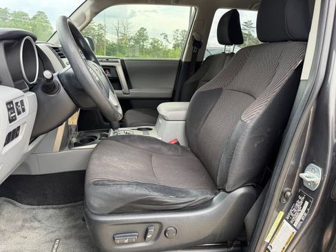 Used 2013 Toyota 4Runner SR5 RWD image 10