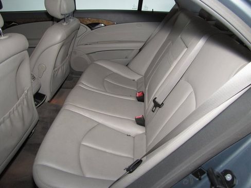 Used 2007 Mercedes-Benz E 350 Sedan image 12
