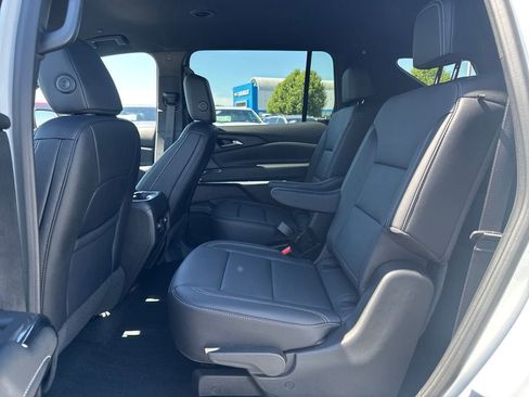 Used 2026 Chevrolet Traverse LT FWD image 14