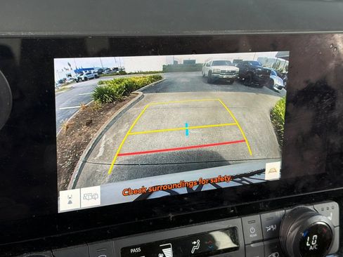 Used 2024 Toyota Grand Highlander AWD image 22