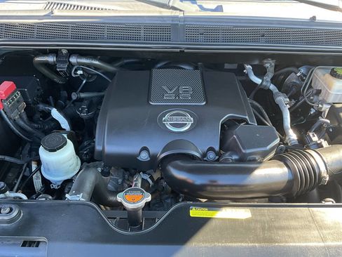 Used 2013 Nissan Titan SV w/ SV Premium Utility Pkg image 19