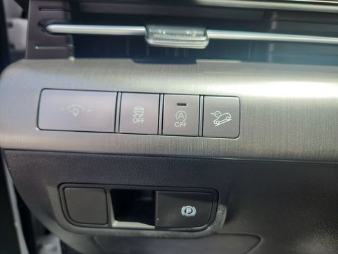 Used 2025 Hyundai Kona SE AWD/4WD image 24
