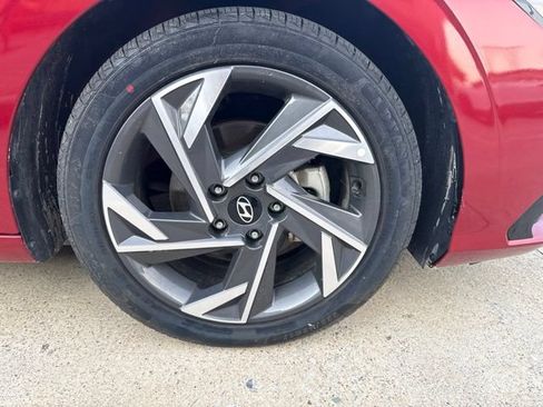 Used 2025 Hyundai Elantra SEL FWD image 12
