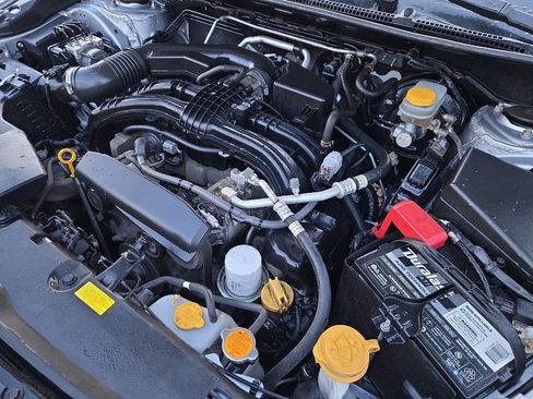 Used 2019 Subaru Crosstrek 2.0i image 14