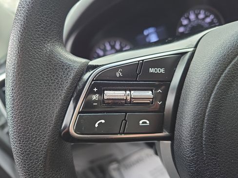 Used 2020 Kia Sportage LX image 17