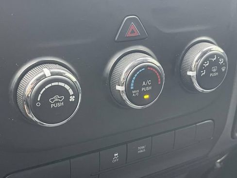 Used 2015 RAM 1500 Tradesman AWD/4WD image 28