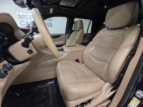 Used 2018 Cadillac Escalade Platinum AWD/4WD image 20