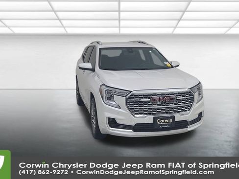 Used 2024 GMC Terrain Denali w/ Denali Premium Package image 4