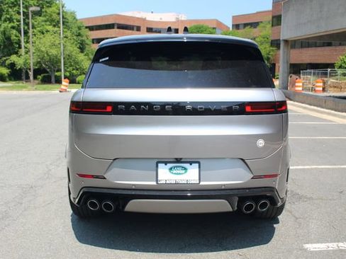 Used 2024 Land Rover Range Rover Sport image 7