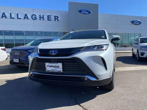 Used 2023 Toyota Venza Limited AWD/4WD image 17