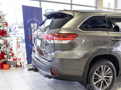Used 2019 Toyota Highlander XLE AWD/4WD image 13