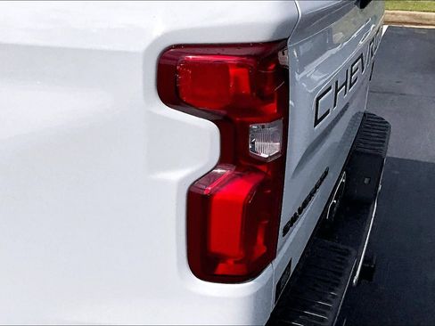 Used 2021 Chevrolet Silverado 1500 LTZ w/ LTZ Convenience Package II AWD/4WD image 25