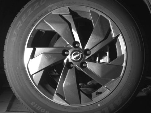 Used 2025 Nissan Rogue SV AWD/4WD image 13