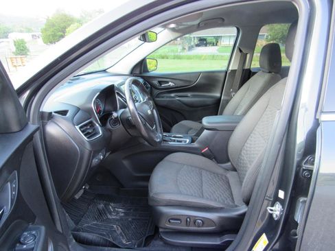 Used 2019 Chevrolet Equinox LT FWD image 4