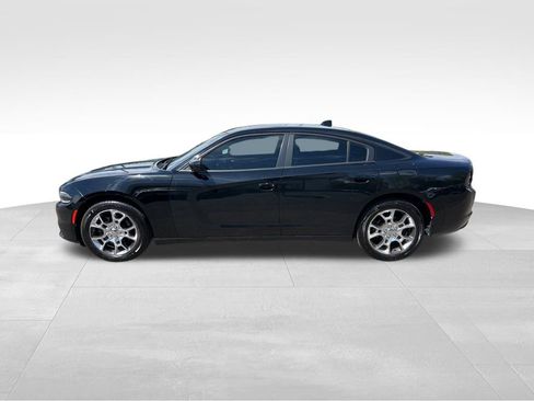 Used 2017 Dodge Charger SXT w/ AWD Plus Group image 4