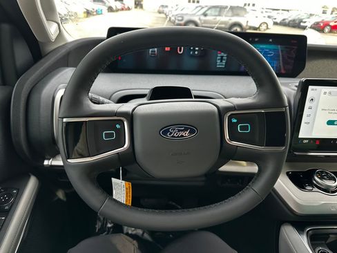 New 2026 Ford Expedition Active image 66