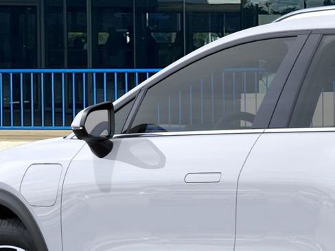 New 2026 Chevrolet Equinox EV LT image 12