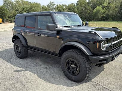 New 2026 Ford Bronco Badlands w/ Sasquatch Package