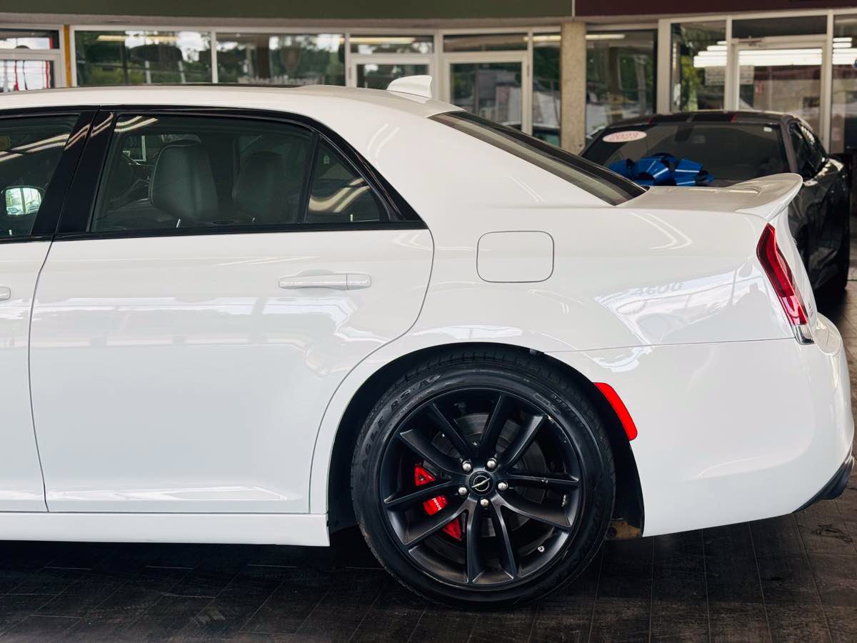 Used 2023 Chrysler 300 C RWD image 15