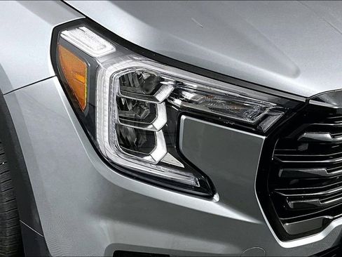 Used 2023 GMC Terrain SLE w/ Elevation Edition FWD image 29