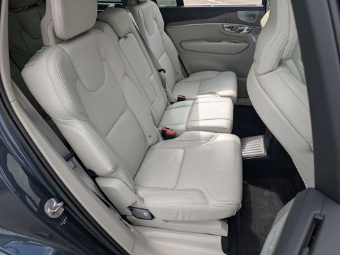 Used 2022 Volvo XC90 T8 Inscription w/ Advanced Package image 22