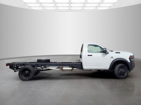 New 2026 RAM 5500 Tradesman image 3