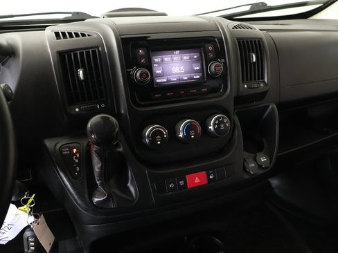 Used 2021 RAM ProMaster 2500 w/ Convenience Group FWD image 5