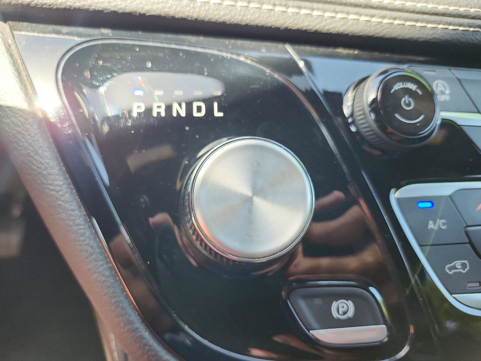 Used 2025 Chrysler Pacifica Limited FWD image 20