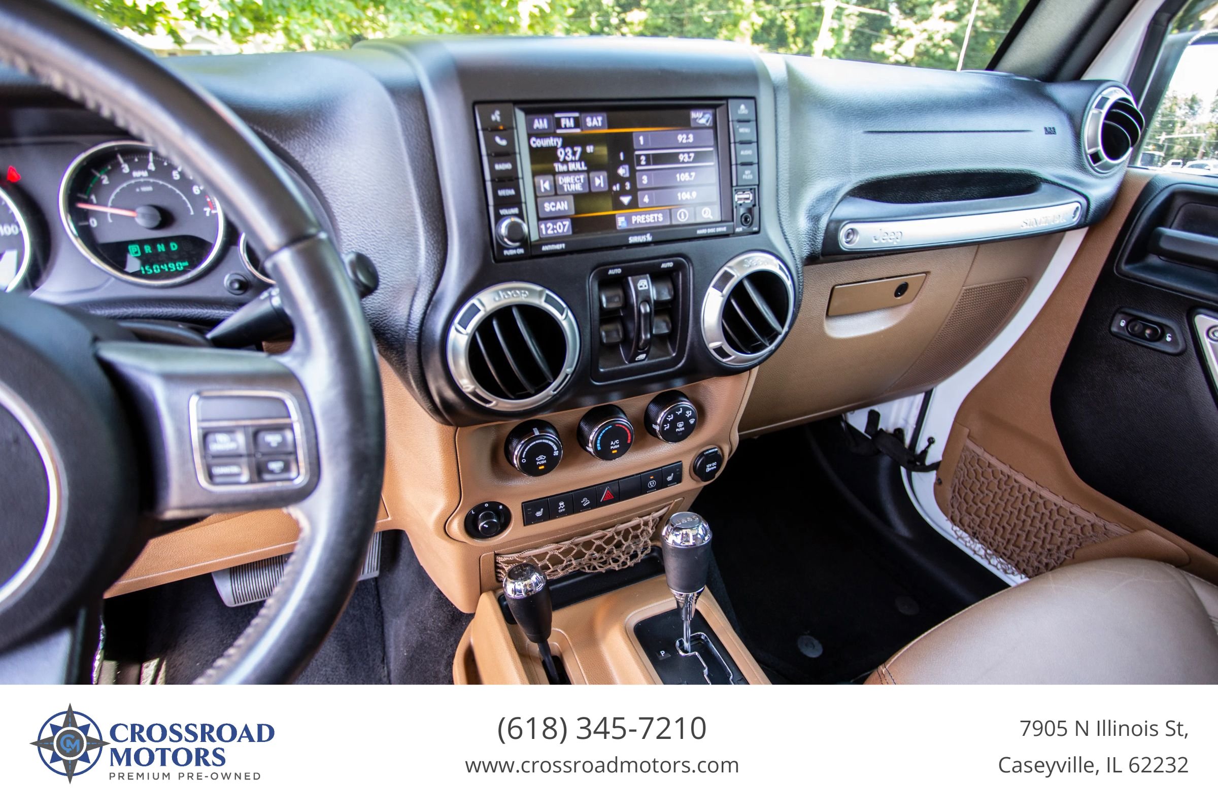 Used 2018 Jeep Wrangler Unlimited Sahara w/ Connectivity Group AWD/4WD image 27