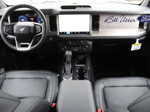 New 2026 Ford Bronco Outer Banks AWD/4WD image 11