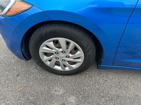 Used 2017 Hyundai Elantra SE image 8