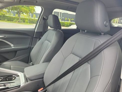 Certified 2025 Audi Q5 Premium w/ Convenience Package AWD/4WD image 16