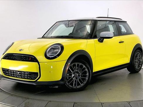 Certified 2025 MINI Cooper S image 11