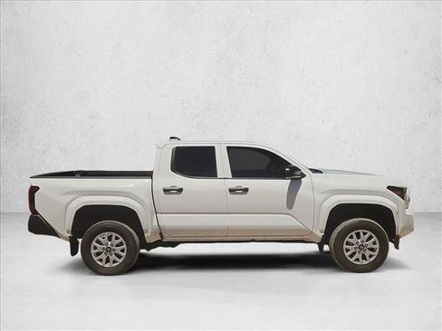 Used 2024 Toyota Tacoma SR AWD/4WD image 4