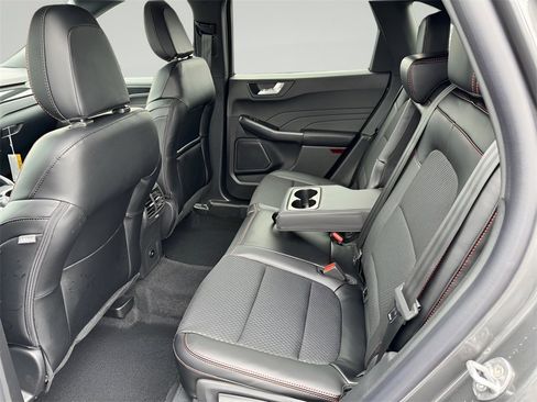 New 2025 Ford Escape ST-Line w/ Tech Pack #1 image 31