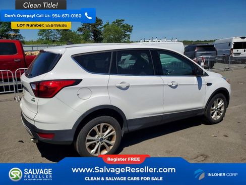 Used 2019 Ford Escape SE FWD image 4